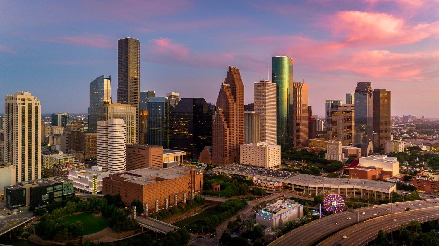 Discovering Houston: The Ultimate Guide to Exploring this Dynamic City with The Monroe Hotels