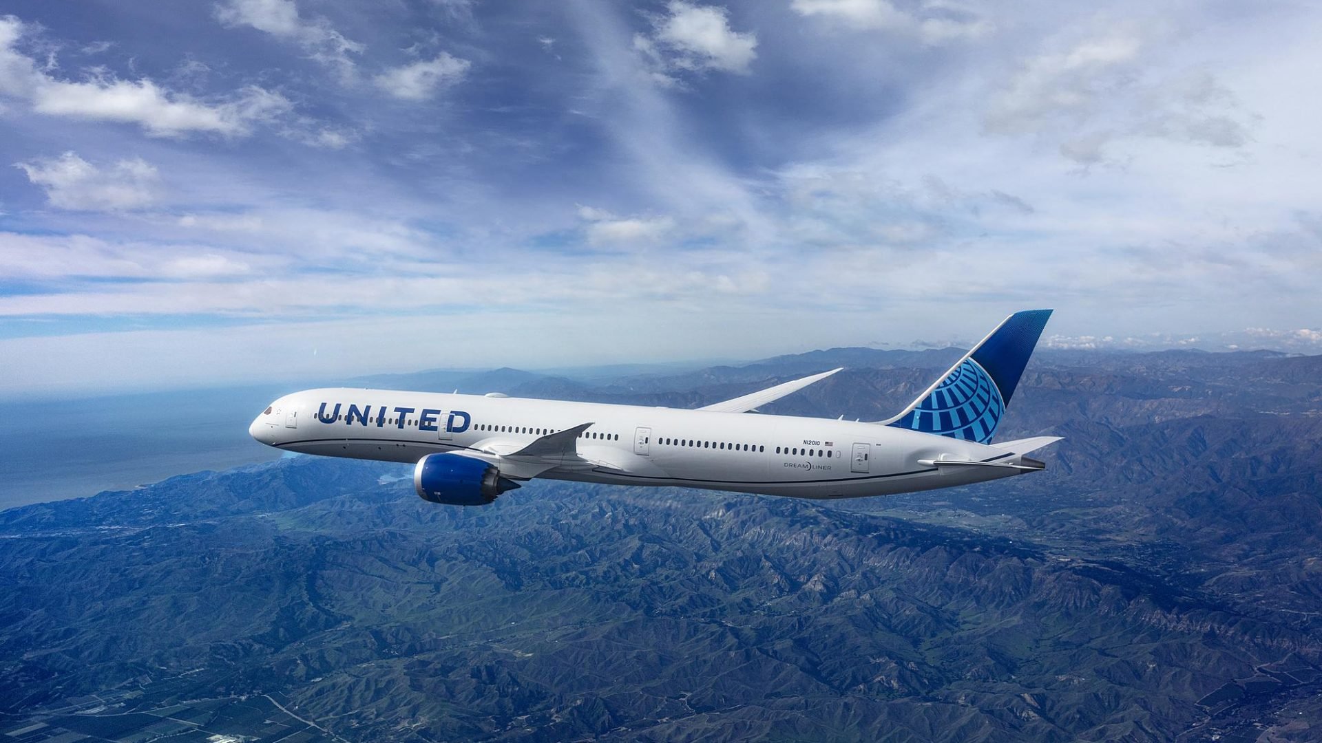 United Airlines Partners with Cemvita Factory